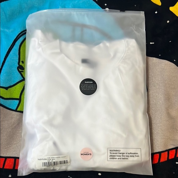 TALENTLESS WOMENS CINCH CROP CREW - Picture 11 of 13